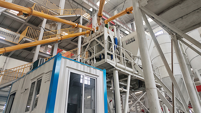 電線桿行星式混凝土攪拌機(jī) 電線桿行星式混凝土攪拌機(jī)